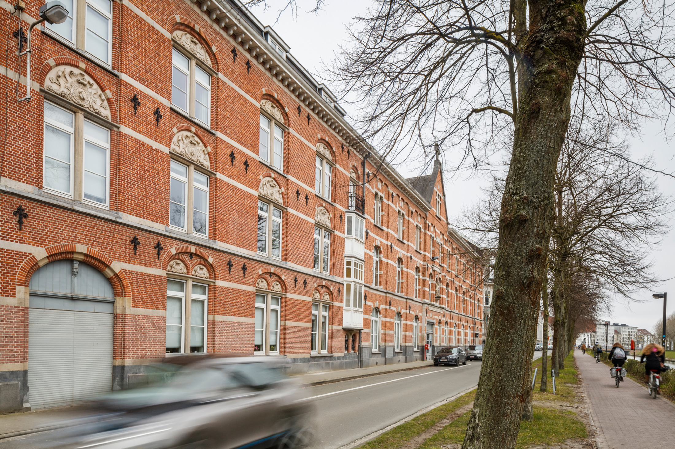 deRefuge voorgevel gebouw Coupure