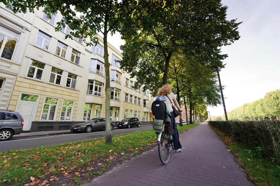 De voorgevel van de assistentiewoningen De Refuge aan de Coupure in Gent