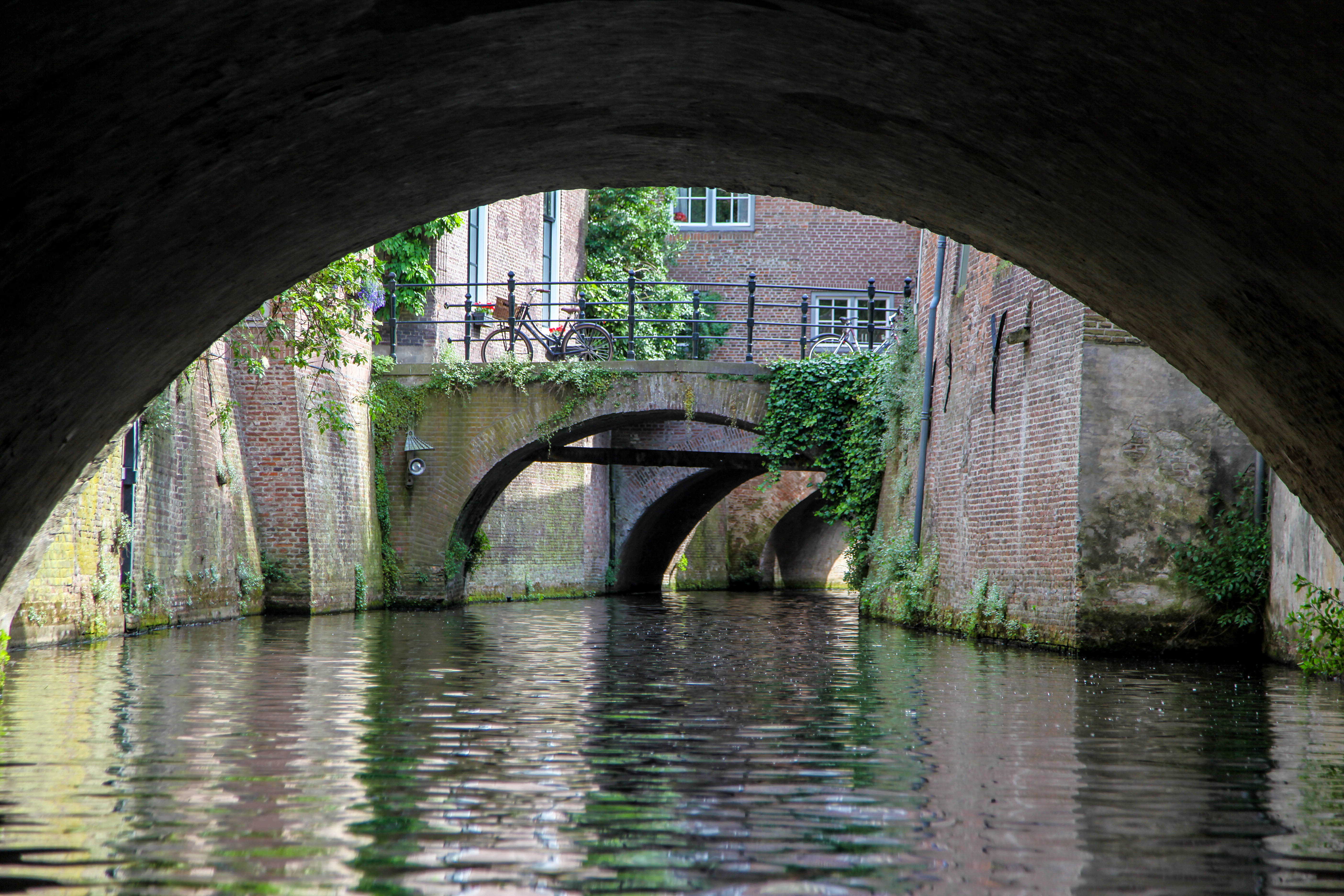 Doorkijken onder middeleeuwse bruggen